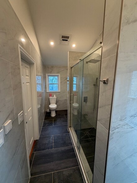 Building Photo - 39 Jackson St