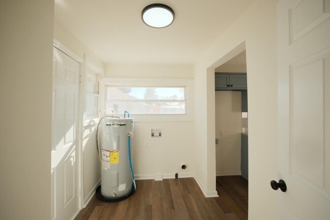 Building Photo - 4313 Wallace St