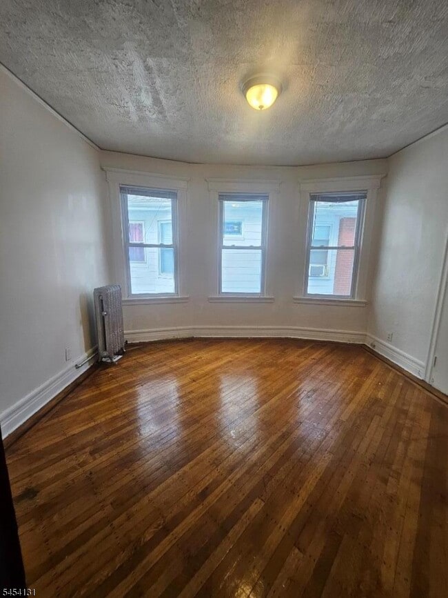 Building Photo - 275 S Burnet St