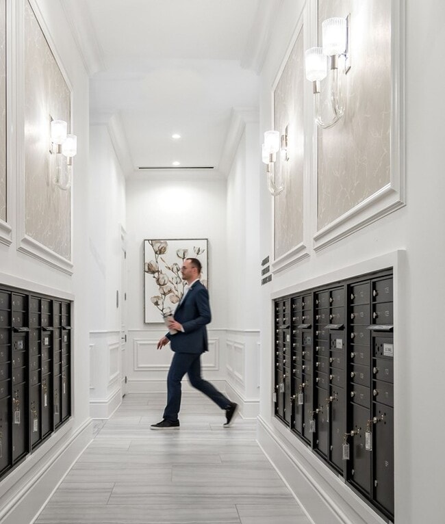 Building Photo - Modern 3-Bedroom Apartment with Smart Home...