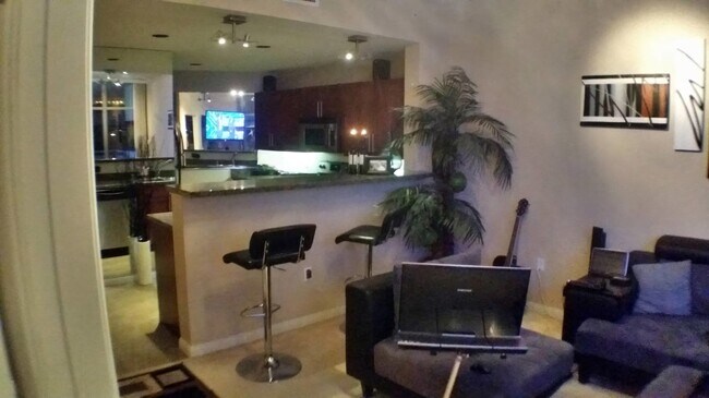 Building Photo - 253 Tenth Ave