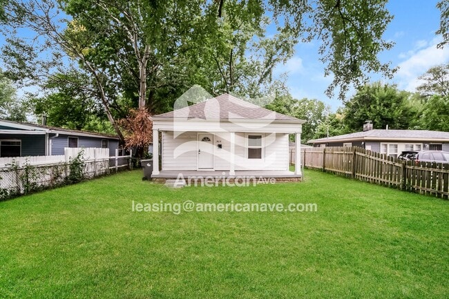 Building Photo - 3618 N Hawthorne Ln