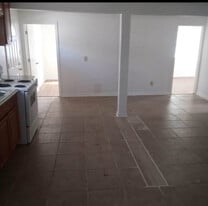 Building Photo - 1307 31st St