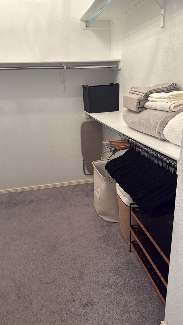 Building Photo - We have a beautiful home fully furnished with 3 bedroom-2 baths plus theater room (or a 4 bed room)