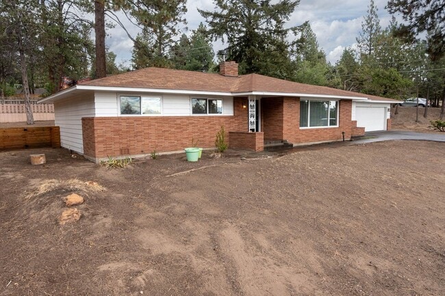 Building Photo - West Hills 4 Bdrm+, 3 Bath Mid Century - A...