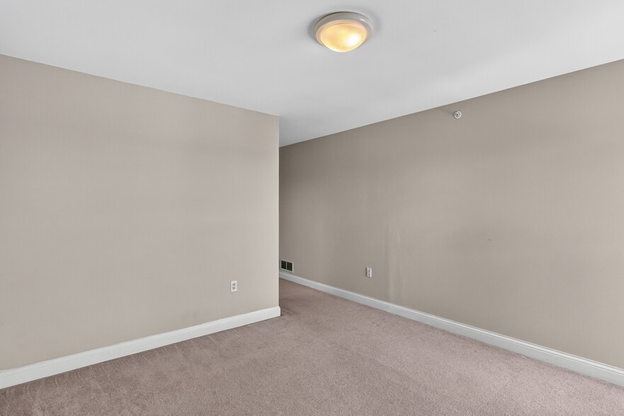 Second Bedroom - 1920 N Farwell Ave