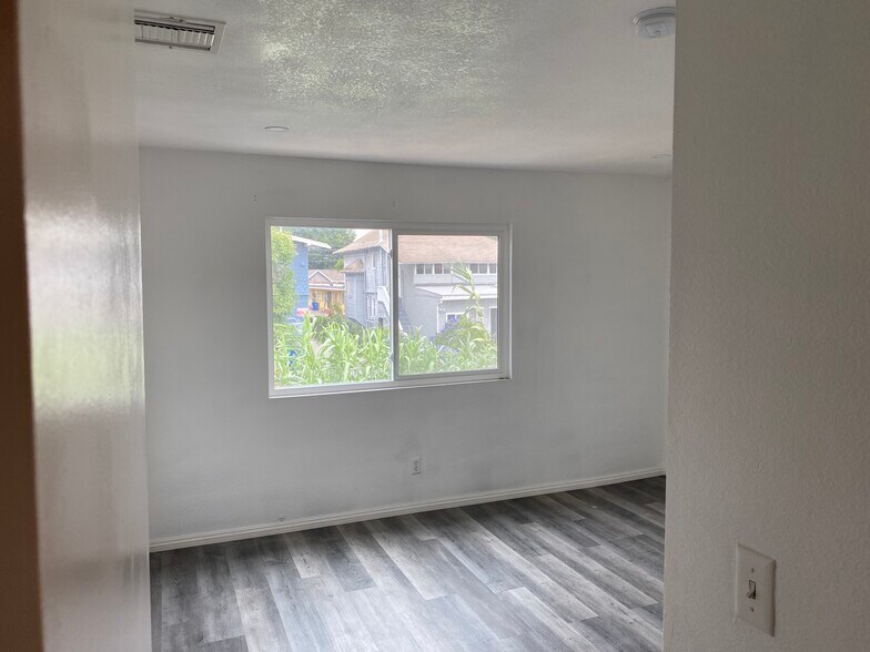 Building Photo - 1766 Magnolia Ave