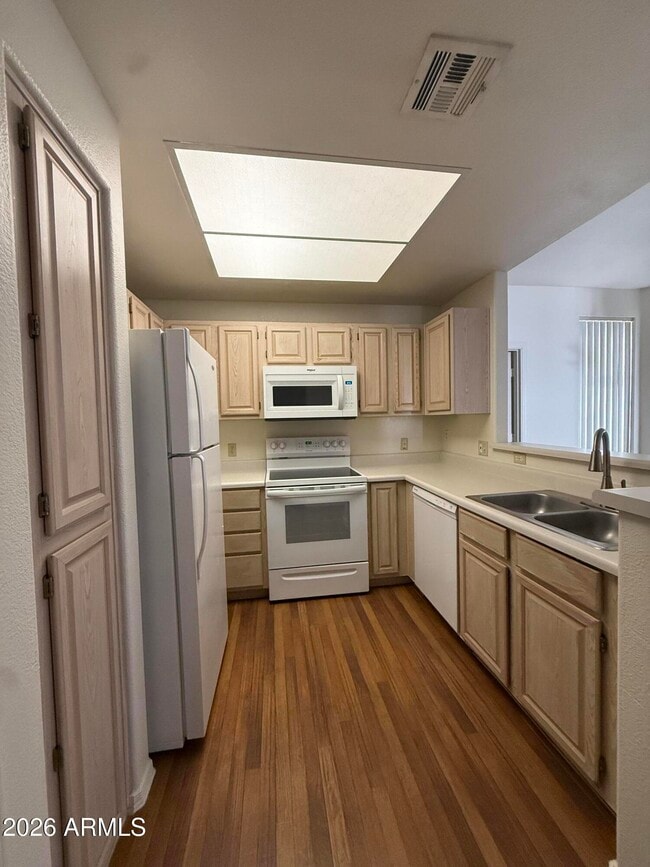 Building Photo - 11375 E Sahuaro Dr