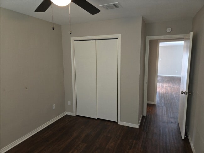 Building Photo - 6303 Gladewell Dr