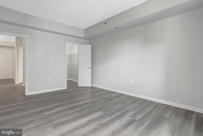 Building Photo - 1211 S Eads St