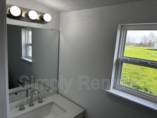 Building Photo - 1979 FM2649