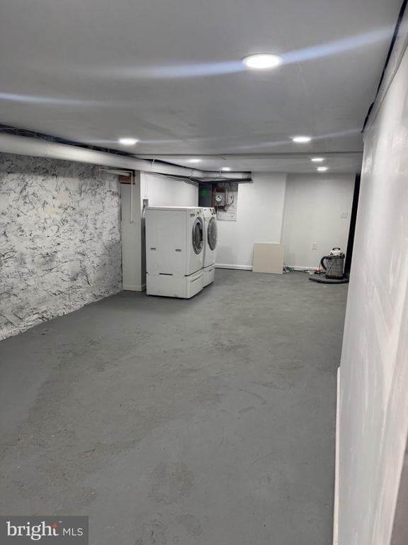 Building Photo - 312 E 25th St