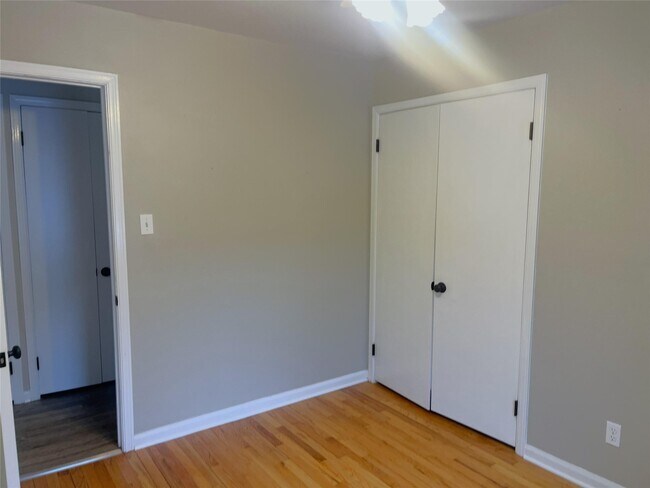 Building Photo - 15859 Buckingham Ave