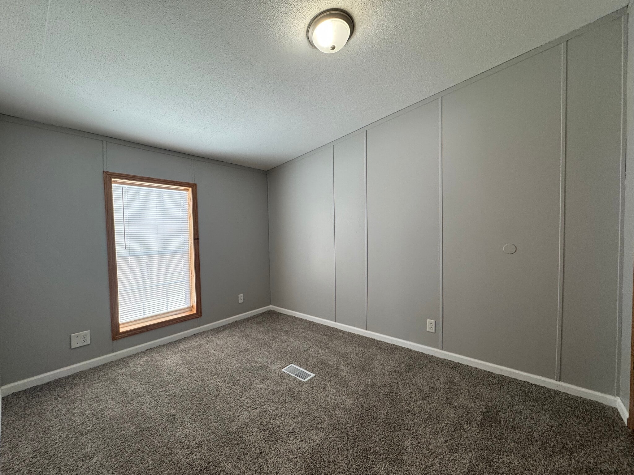 Building Photo - 4237 Daffodil Cir