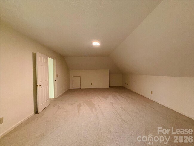 Building Photo - 118 Sunfish Dr