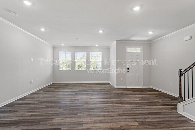 Building Photo - 1636 Singing Bird Trl