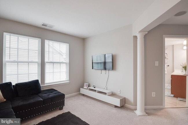 Building Photo - 3676 Clairton St