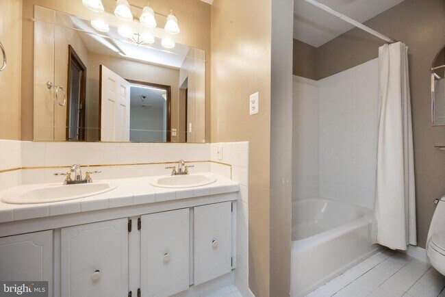 Building Photo - 1104 Tinker Hill Ln