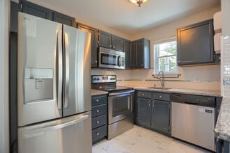 Building Photo - 618 Milford Ct