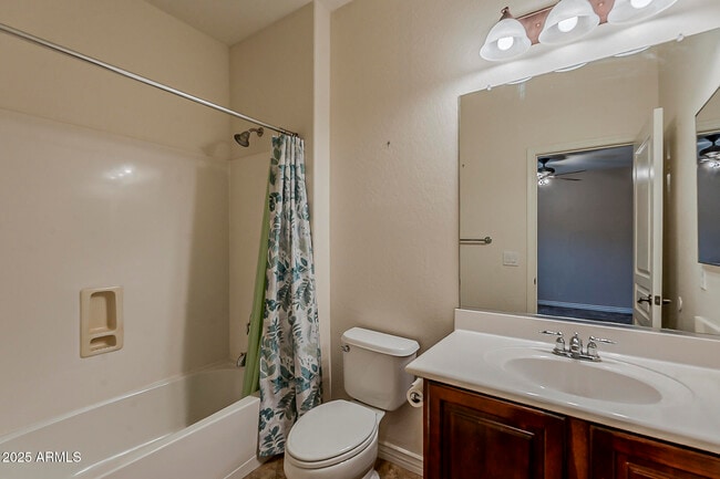 Building Photo - 4592 E Gleneagle Dr