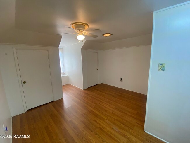 Building Photo - 1656 Bellridge Dr