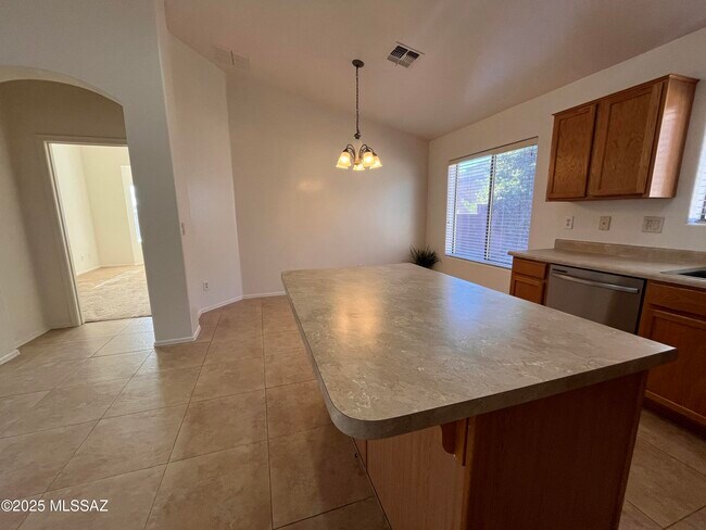 Building Photo - 13268 E Mesquite Flat Spring Dr