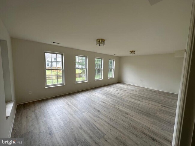 Building Photo - 25869 Flintonbridge Dr