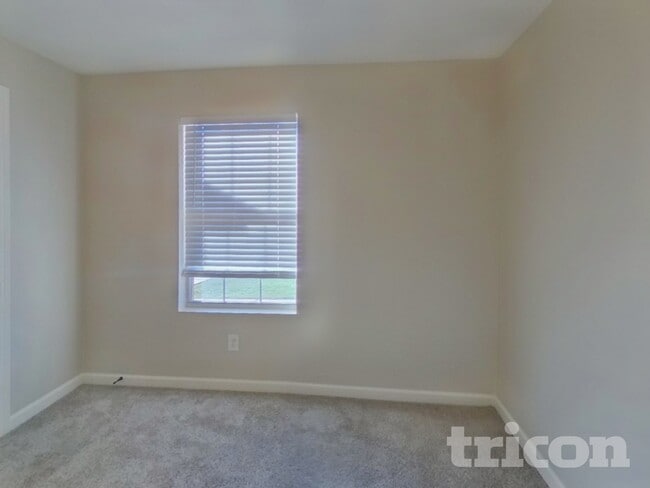 Building Photo - 12501 Shine Ave