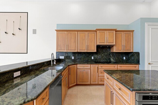 Building Photo - 19230 Fox Landing Dr