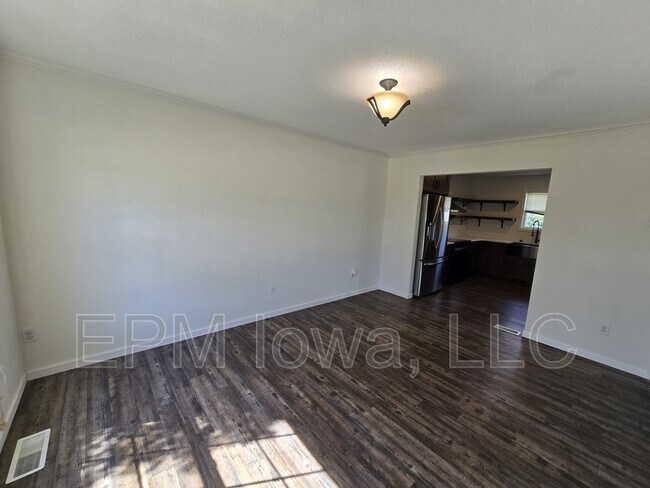 Building Photo - 1138 White Ivy Pl NE