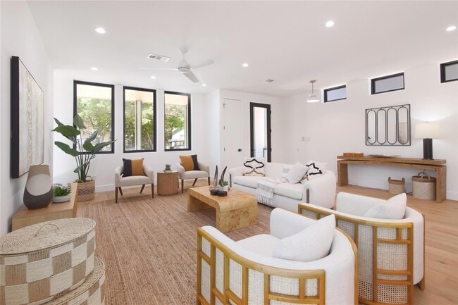 Building Photo - 2401 Willow St