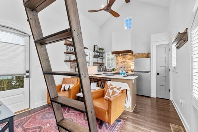 Building Photo - 192 Breakspear Ln