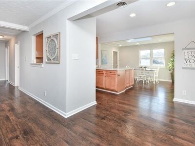 Building Photo - 4404 Greendell Rd