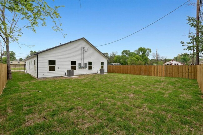 Building Photo - 929 Marjorie St