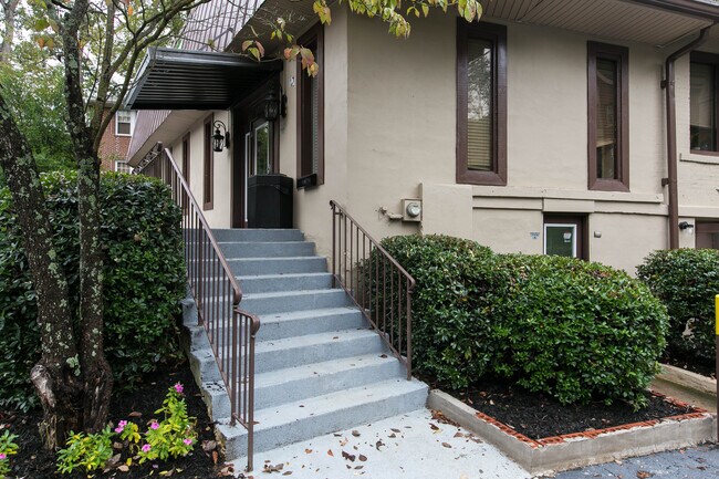 Building Photo - The Residence at 1743 N Decatur