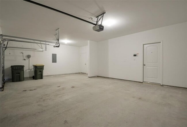 Building Photo - 1055 Llano Trl