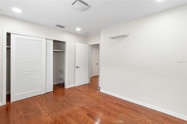 Building Photo - 1966 Sandra Dr