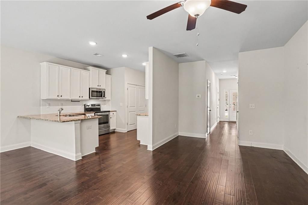 Building Photo - 10139 Benton Woods Dr