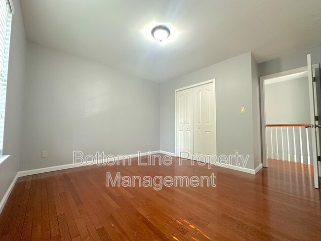 Building Photo - 4845 Chesney St NW