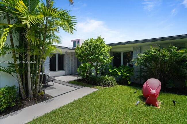 Building Photo - 9301 N Bayshore Dr