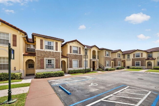 Building Photo - 1575 NE 33rd Ave