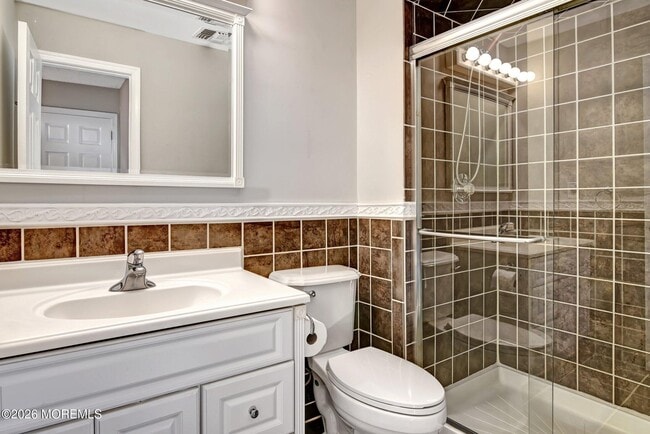 Building Photo - 159 Tulip Ln