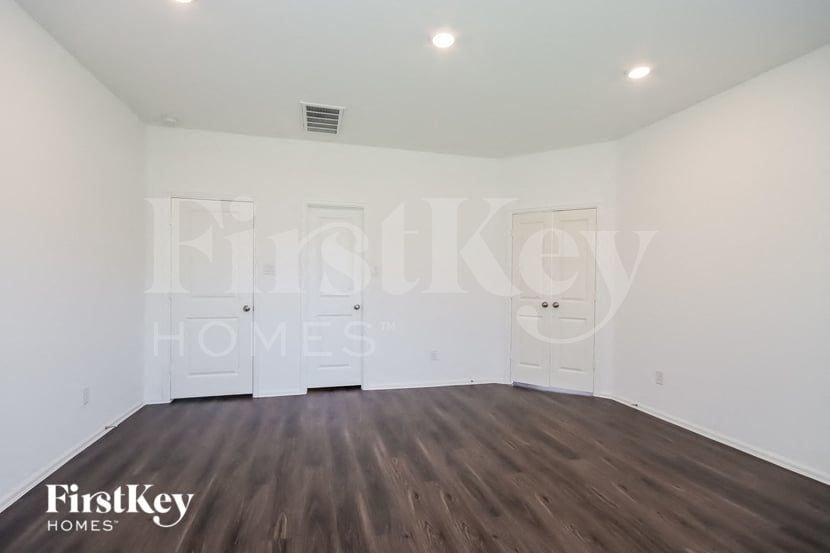 Building Photo - 18909 Collina Way