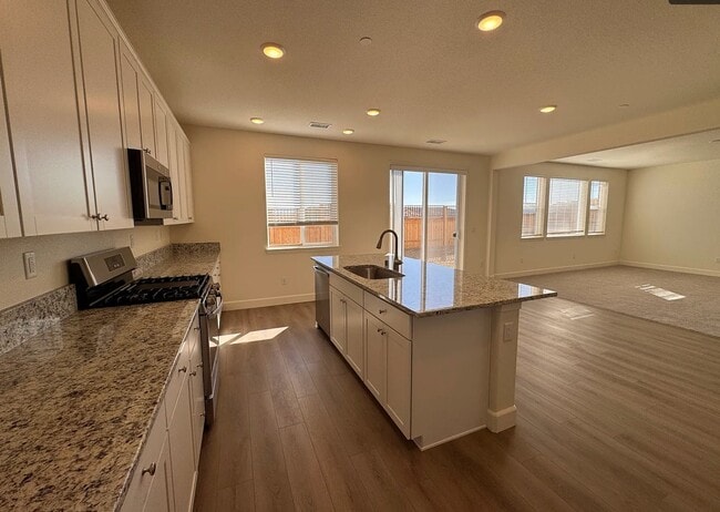 Building Photo - 6792 Pilot Peak Ct