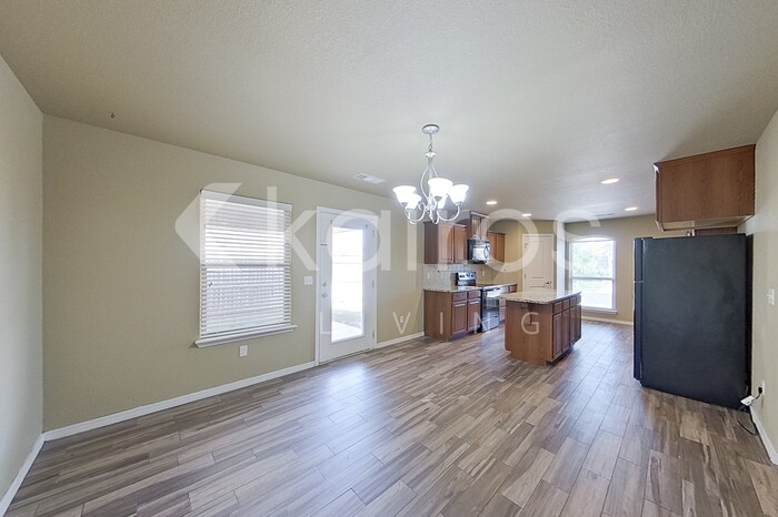 Building Photo - 7406 Vail Drive