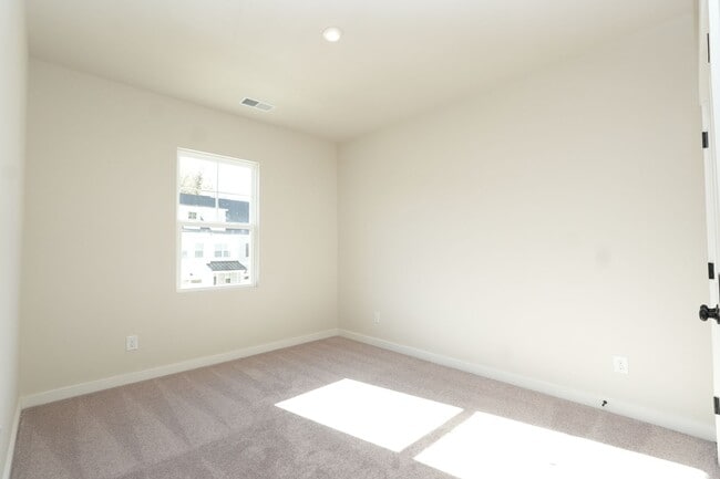 Building Photo - Coming Soon! 3 BR/3BA | New Toll Brothers Townhome | 1-Car Garage Parking | In Charlotte!