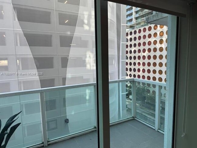 Building Photo - 41 SE 5th St