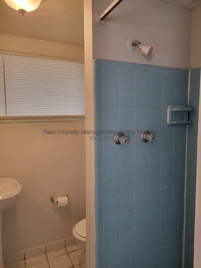 Building Photo - 643 Wisteria Ct