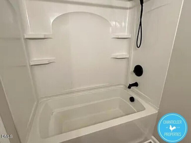 Building Photo - 24 Bashford Rd