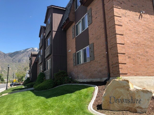 Building Photo - 34 E 700 N
